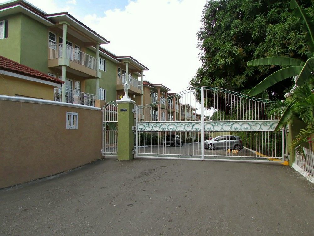 Centrally Located Guest Apartments Kingston Dış mekan fotoğraf