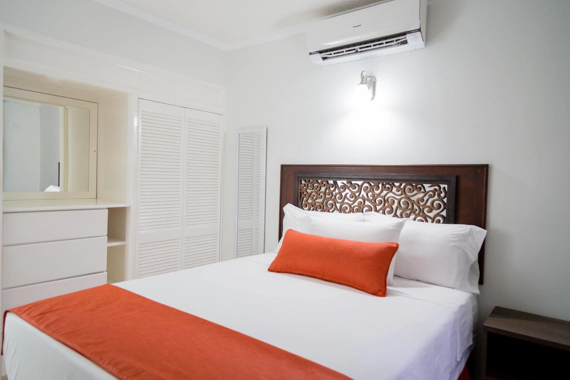 Centrally Located Guest Apartments Kingston Dış mekan fotoğraf