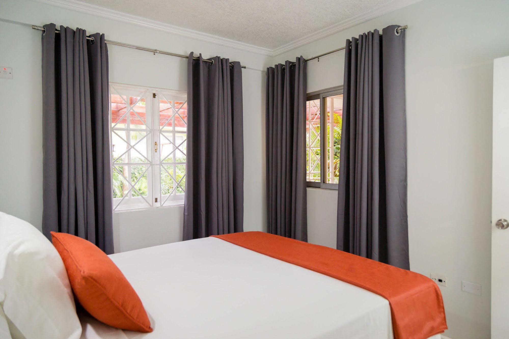 Centrally Located Guest Apartments Kingston Dış mekan fotoğraf